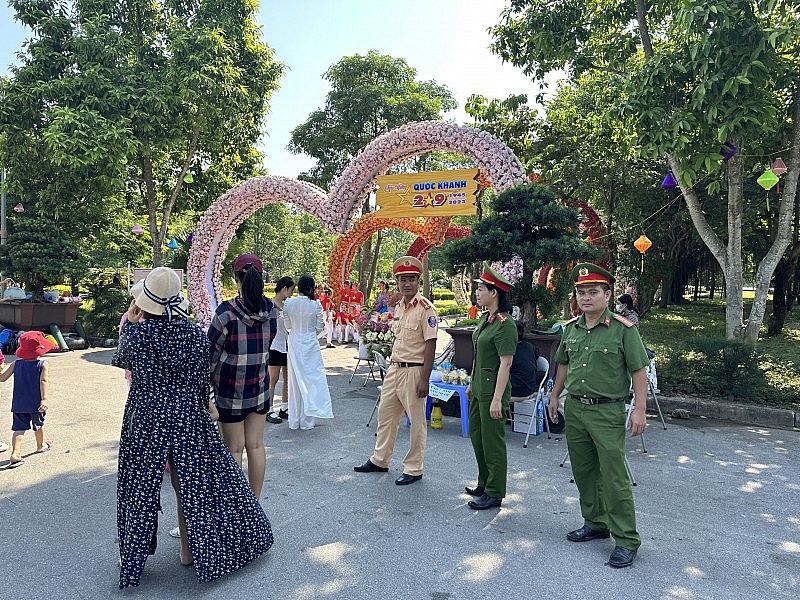 Thanh Hóa: Tăng cường lực lượng bảo đảm trật tự an toàn giao thông ngày đầu tiên kỳ nghỉ Lễ