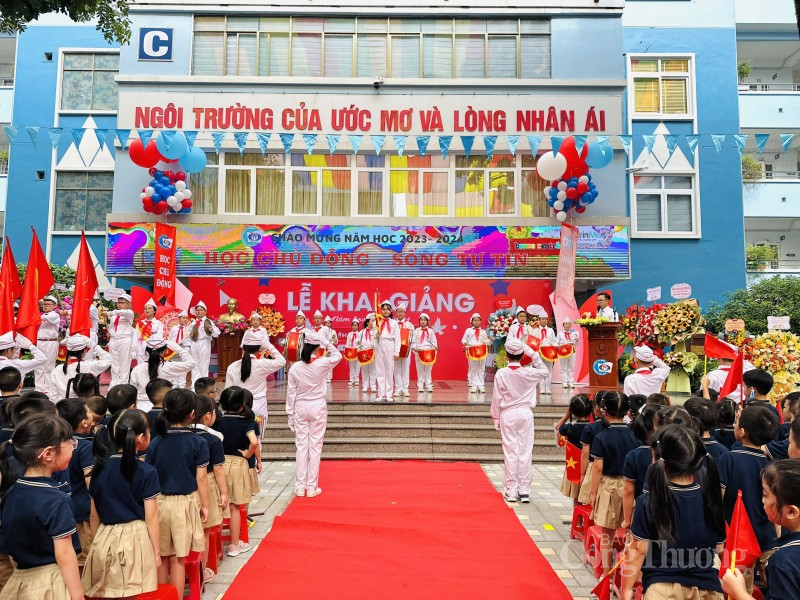 Ngày này năm xưa 5/9: Ngày hội toàn dân đưa trẻ đến trường; Ban hành biện pháp chống bán phá giá