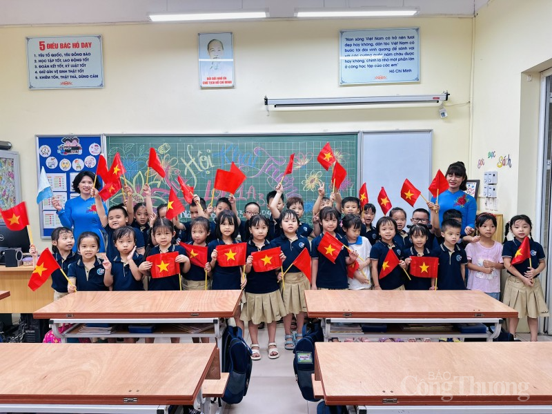 Hà Nội: Hơn 2,2 triệu học sinh háo hức dự lễ khai giảng Hà Nội: Hơn 2,2 triệu học sinh háo hức dự lễ khai giảng