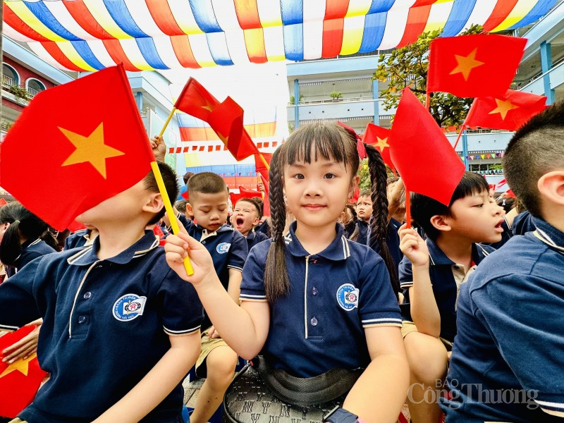Hà Nội: Hơn 2,2 triệu học sinh háo hức dự lễ khai giảng Hà Nội: Hơn 2,2 triệu học sinh háo hức dự lễ khai giảng