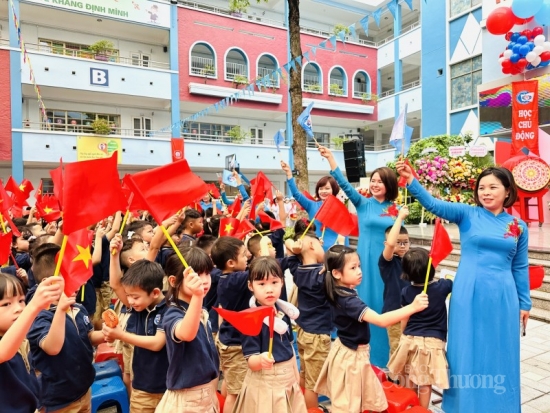 Ngày này năm xưa 5/9: Ngày hội toàn dân đưa trẻ đến trường; Ban hành biện pháp chống bán phá giá