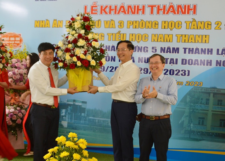Petrovietnam/BSR trao tặng 4 công trình giáo dục, y tế với tổng trị giá 20 tỷ đồng