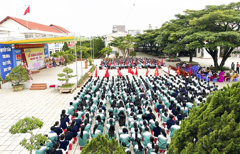 Tỉnh Lâm Đồng trao 200 suất học bổng tặng học sinh nghèo vào Lễ Khai giảng