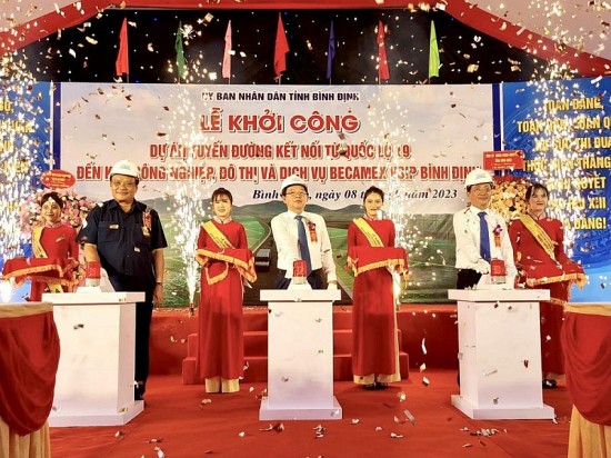 binh dinh khoi cong tuyen duong nghin ty noi quoc lo den khu cong nghiep