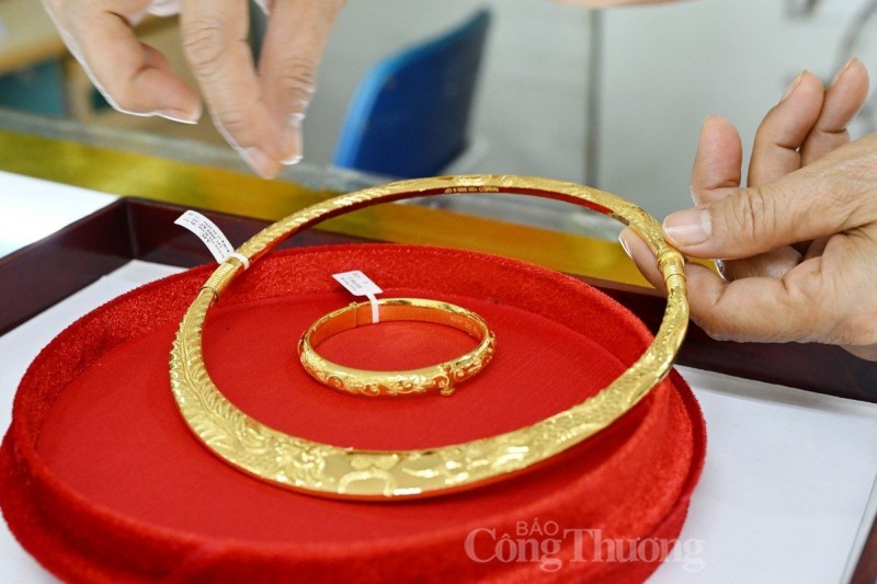 Dự báo giá vàng ngày mai 15/03/2025