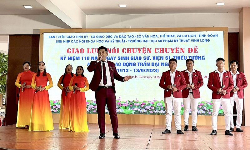 Giao lưu, nói chuyện chuyên đề về nhà khoa học quân sự tài năng Trần Đại Nghĩa