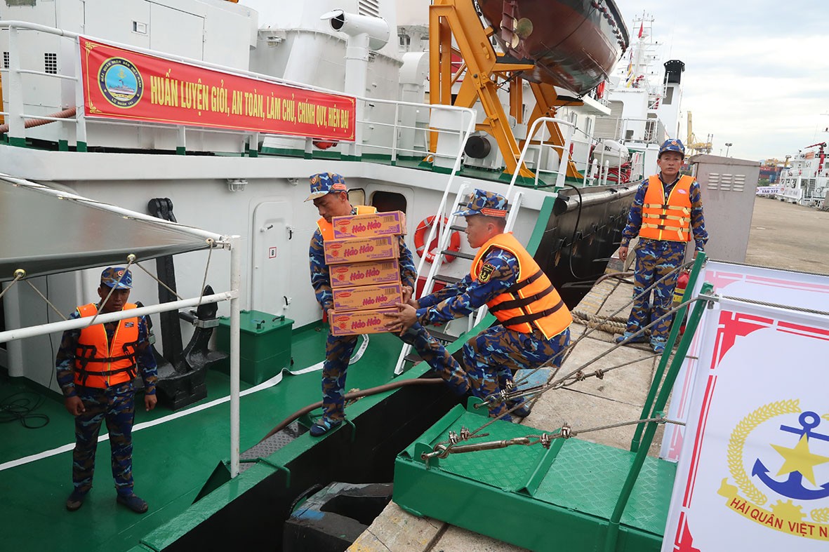 Nội dung thi công tác hậu cần tại Tàu 952, Lữ đoàn 161, Vùng 3 Hải quân