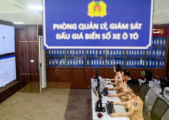 Đấu giá 2 biển số ô tô ngũ quý 5 và loạt biển "siêu đẹp"