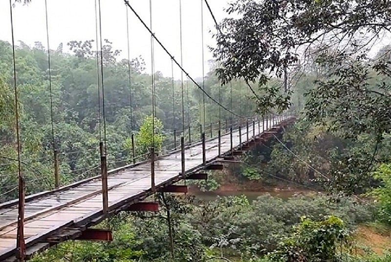 Người dân ở nhiều huyện miền núi xứ Thanh mong chờ có một cây cầu bê tông