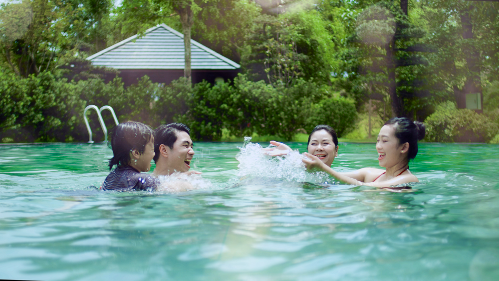 Suối nước nóng Bang ‘đếm ngày trở lại’