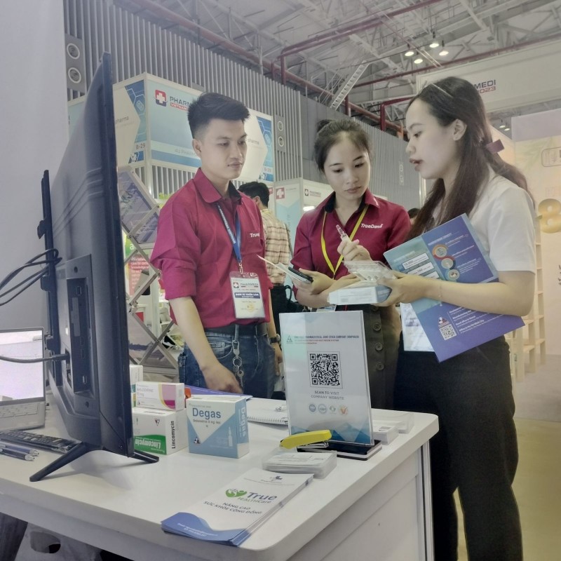 Công ty TrueHealthCare chia sẻ giải pháp truy xuất nguồn gốc bằng tem gắn chip RFID