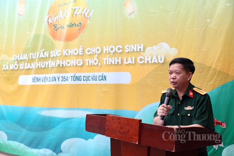 Lai Châu: Học sinh Trường Mồ Sì San được thăm khám, phát thuốc miễn phí dịp Tết Trung thu