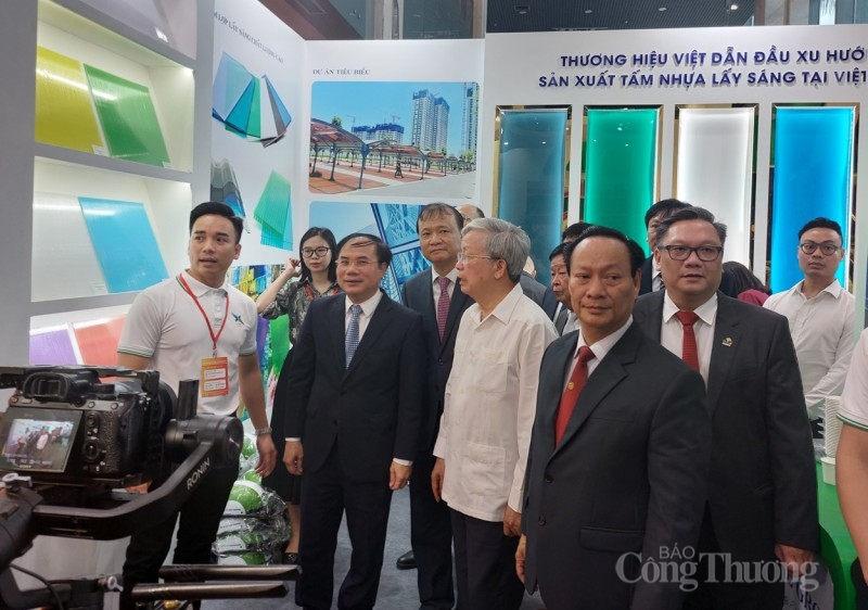 Thứ trưởng Đỗ Thắng Hải dự Khai mạc Triển lãm VIETBUILD Hà Nội 2023 lần thứ 2