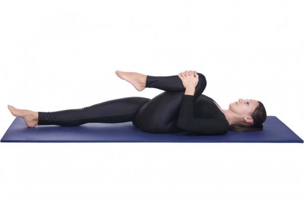 3 động tác đơn giản ngừa đau lưng cho dân công sở
