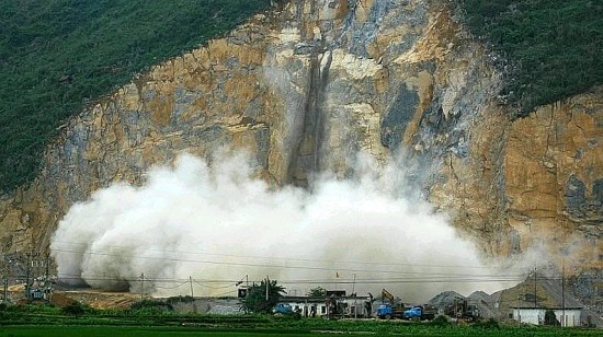 Ngày này năm xưa 21/9: Ban hành Thông tư về vật liệu nổ công nghiệp