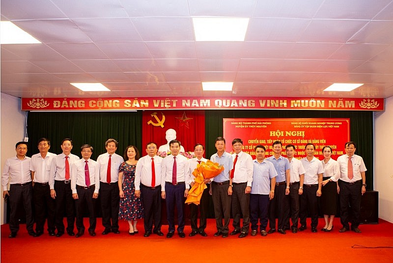 Chuyển giao Đảng bộ Nhiệt điện Hải Phòng về Tập đoàn Điện lực Việt Nam