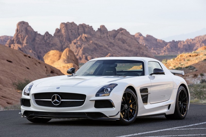 Xe Mercedes SLS. Ảnh minh họa