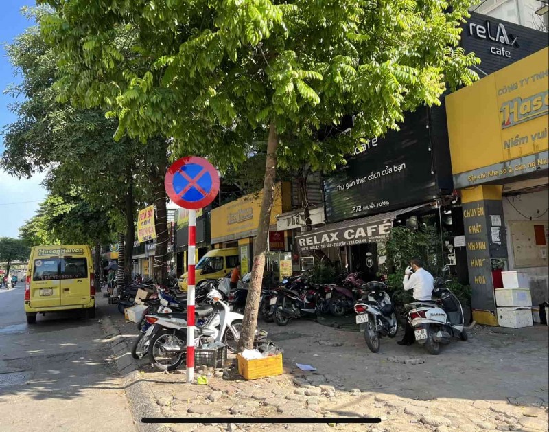 Vỉa hè, lòng đường Hà Nội vẫn "đâu vào đấy" sau nhiều đợt ra quân xử lý Vỉa hè, lòng đường Hà Nội vẫn "đâu vào đấy" sau nhiều đợt ra quân xử lý