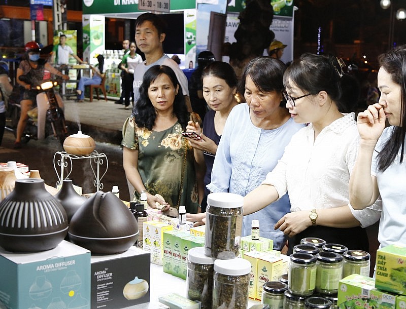 Khánh Hòa: Khai mạc Phiên chợ kết nối, tiêu thụ nông sản thực phẩm chất lượng, an toàn năm 2023