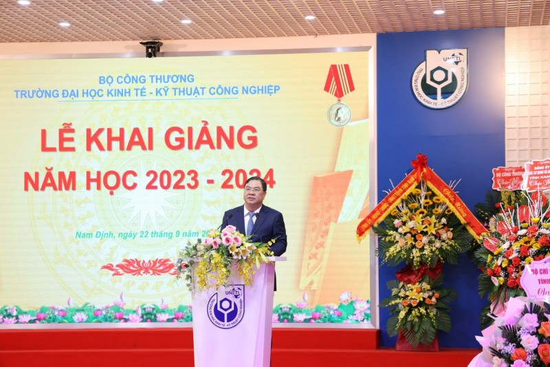 Trường Đại học Kinh tế - Kỹ thuật Công nghiệp tổ chức Lễ khai giảng năm học 2023