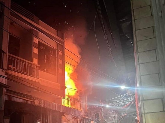 Đà Nẵng: Cháy nhà nằm sâu trong ngõ ở quận Thanh Khê; 6 người kịp thời thoát nạn