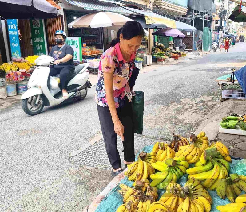 Chợ Hàng Da ế ẩm, nhiều chủ cửa hàng "dứt áo ra đi"