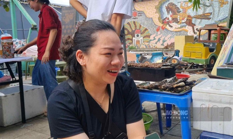 Chợ Hàng Da ế ẩm, nhiều chủ cửa hàng "dứt áo ra đi" Chợ Hàng Da ế ẩm, nhiều chủ cửa hàng "dứt áo ra đi"
