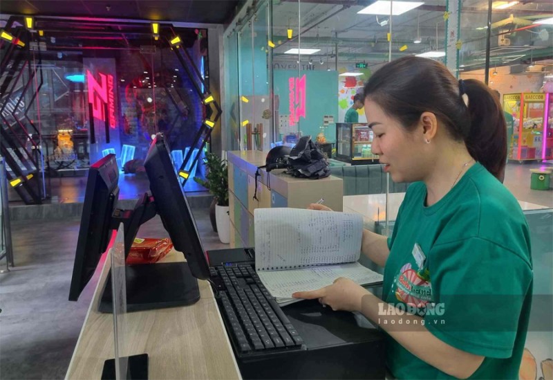 Chợ Hàng Da ế ẩm, nhiều chủ cửa hàng "dứt áo ra đi" Chợ Hàng Da ế ẩm, nhiều chủ cửa hàng "dứt áo ra đi"