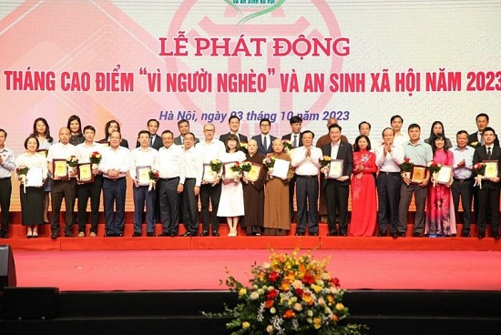 Hà Nội: Hơn 50 tỷ đồng ủng hộ Tháng cao điểm “Vì người nghèo và an sinh xã hội"