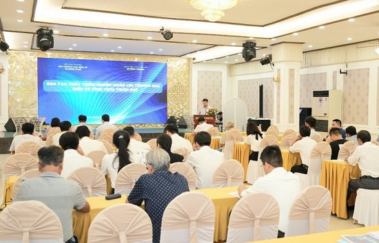 thua thien hue phat trien nguon nhan luc cho thuong mai dien tu