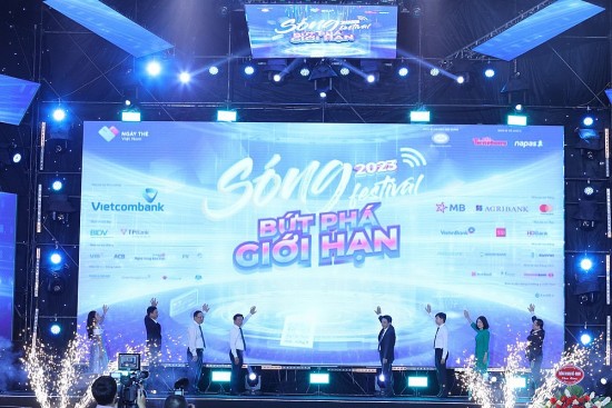 le hoi song festival but pha gioi han thuc day thanh toan khong tien mat trong gioi tre
