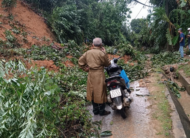 Yên Bái: Mưa lớn gây sạt lở nghiêm trọng, 2 vợ chồng thiệt mạng trong đêm