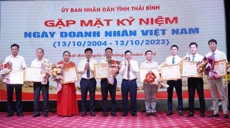 Thái Bình: Tôn vinh 61 tập thể, cá nhân là doanh nghiệp, doanh nhân