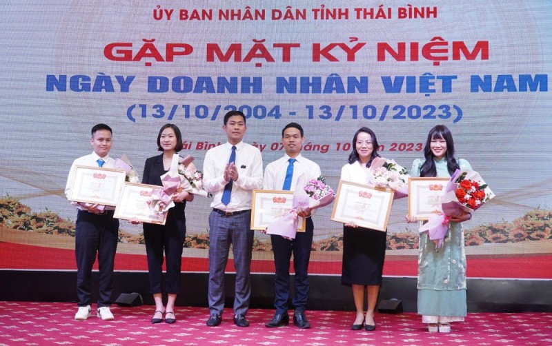 Thái Bình: Tôn vinh 61 tập thể, cá nhân là doanh nghiệp, doanh nhân