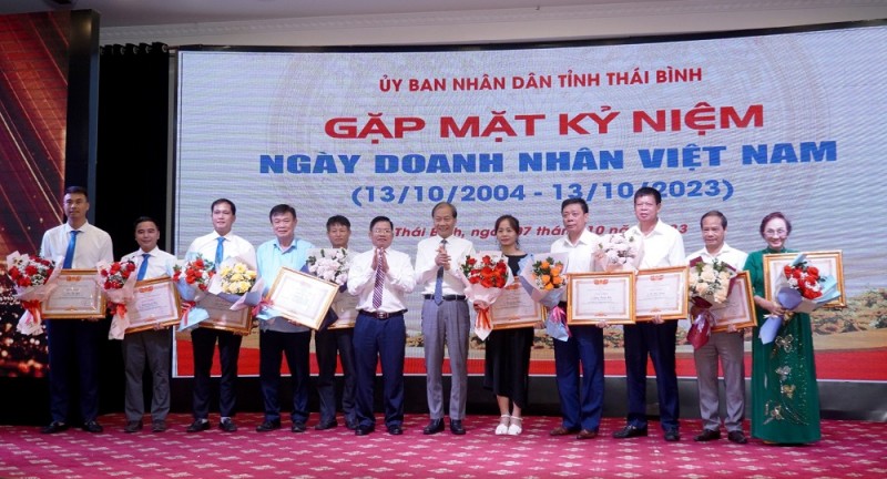 Thái Bình: Tôn vinh 61 tập thể, cá nhân là doanh nghiệp, doanh nhân
