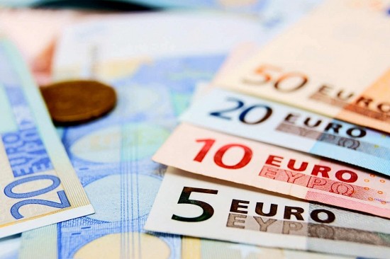 Tỷ giá Euro hôm nay 28/1/2024: Đồng Euro chợ đen giảm 20,21 VND/EUR chiều bán