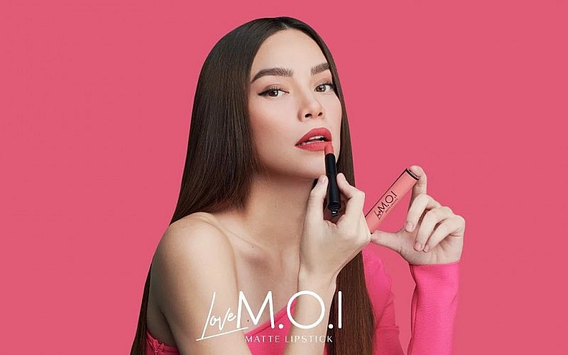 Ca sĩ Hồ Ngọc Hà sang tên M.O.I Cosmetics cho thương nhân Trung Quốc