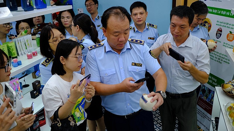 Mở cửa Phòng trưng bày hàng thật - hàng giả chủ đề "Nhận diện nhãn hiệu được bảo hộ”