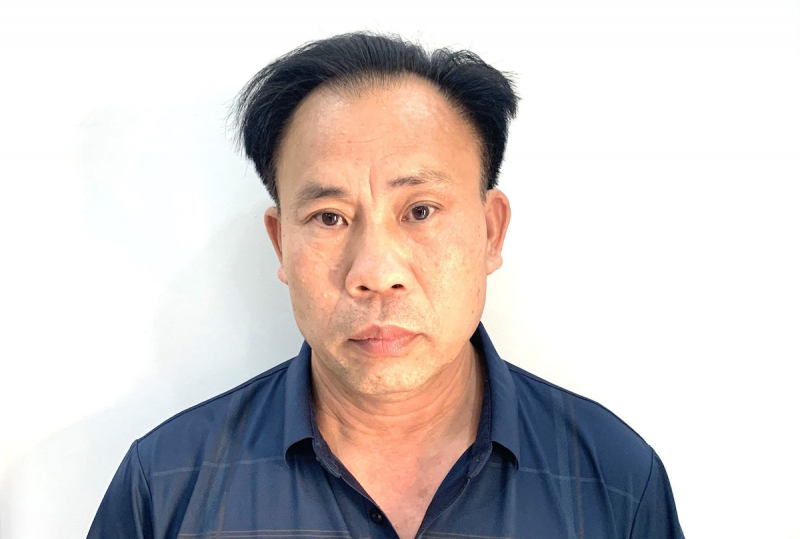 da nang bat giam doc va nhieu nhan vien mot cong ty vi to chuc xuat canh trai phep