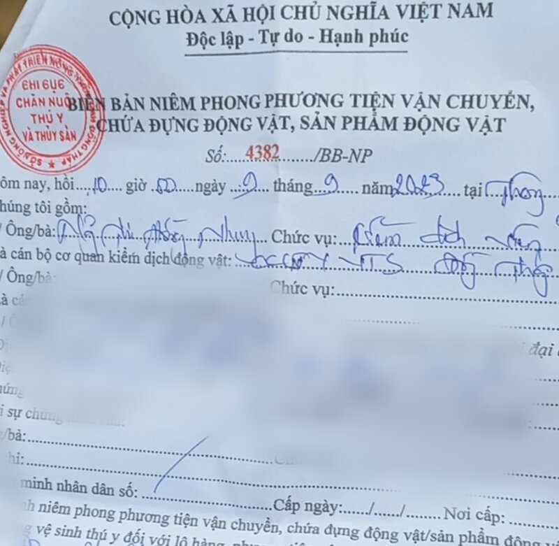 “Giấy chứng nhận kiểm dịch động vật vận chuyển ra khỏi địa bàn cấp tỉnh” do đóng dấu Chi cục Chăn nuôi, Thú y và Thủy sản tỉnh Đồng Tháp.