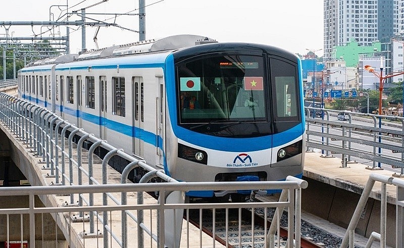 Đạt 96,43% tiến độ tổng thể, dự án metro số 1 vẫn xin gia hạn thi công