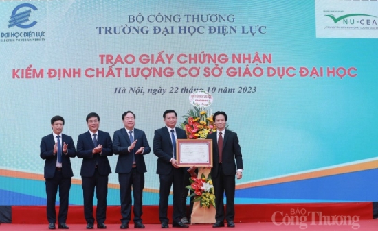 truong dai hoc dien luc nhan giay chung nhan kiem dinh chat luong giao duc co so chu ky 2