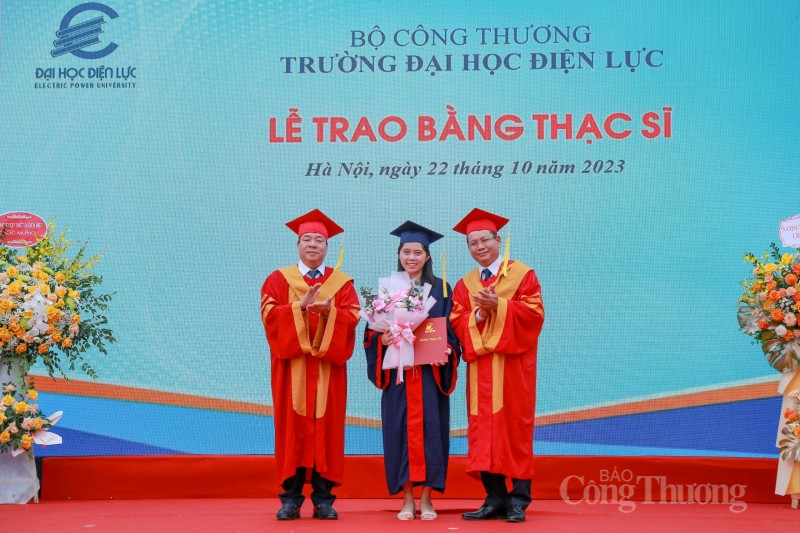 Đại học Điện lực: Khai giảng năm học mới và trao bằng tốt nghiệp cho hơn 700 học viên, sinh viên