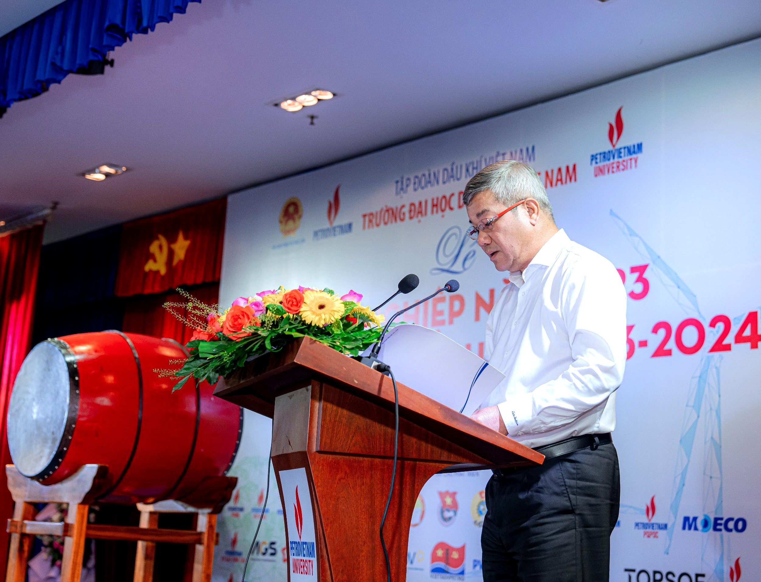 PV GAS tài trợ Quỹ "Phát triển sinh viên/Học bổng hỗ trợ sinh viên” của Trường Đại học Dầu khí Việt Nam