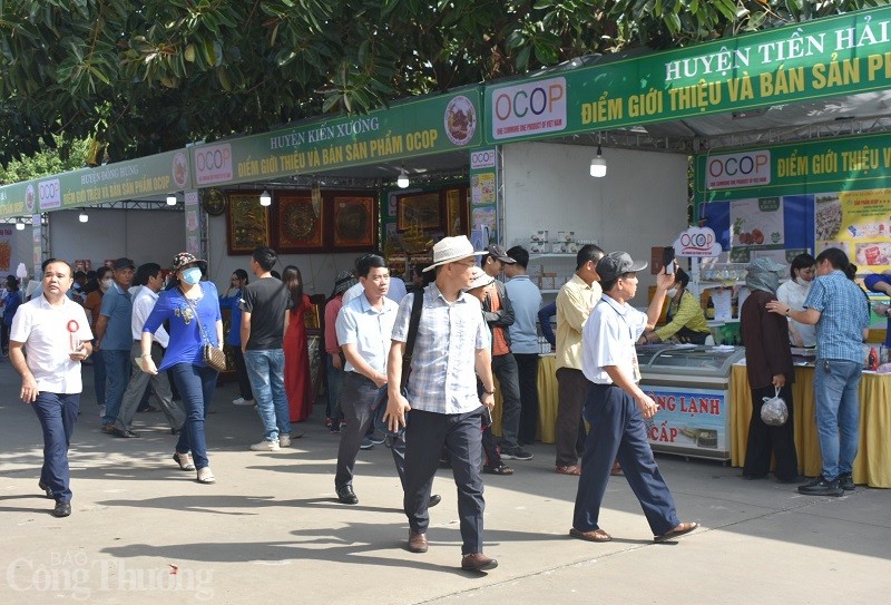 Đa dạng sản phẩm OCOP tham gia hội chợ lễ hội chùa Keo Thái Bình 2023 Đa dạng sản phẩm OCOP tham gia hội chợ lễ hội chùa Keo Thái Bình 2023
