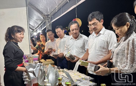 thai nguyen nhieu doanh nghiep tham gia chuong trinh kich cau tieu dung noi dia