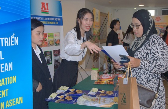 tp ho chi minh phat trien cong nghiep halal gan voi san xuat tieu dung xanh