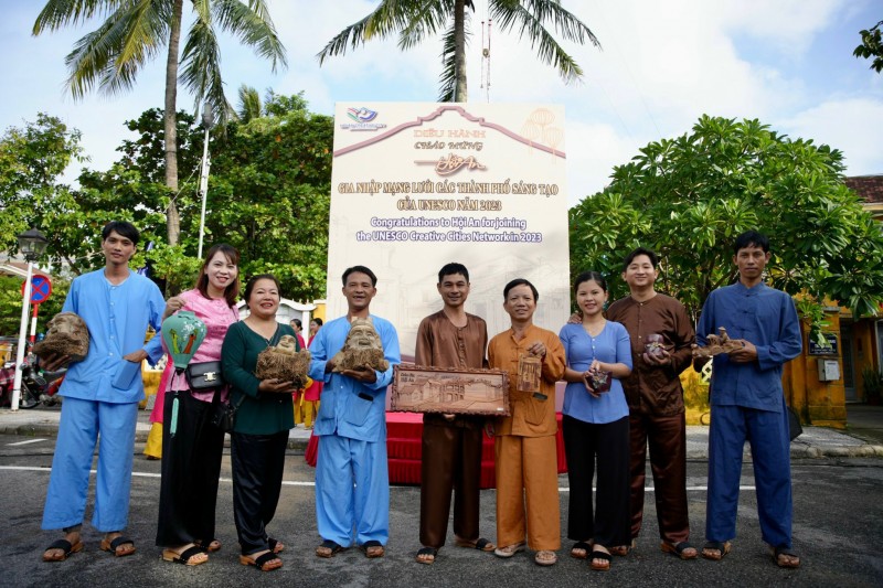 Hội An diễu hành mừng gia nhập mạng lưới các thành phố sáng tạo của UNESCO