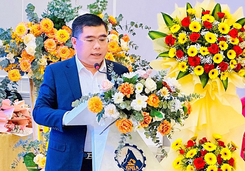 Ông Phan Tấn Đạt được bầu làm Chủ tịch Hiệp hội Công nghiệp khoáng sản tỉnh Bình Dương
