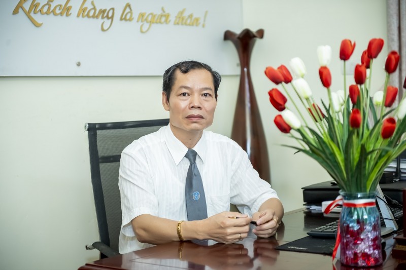 Luật sư nói gì về vụ phó giáo sư 